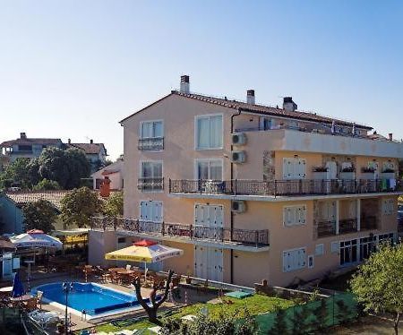 Pansion Sport Hotel Štinjan Eksteriør billede